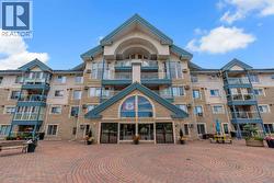 135, 7229 Sierra Morena Boulevard SW  Calgary, AB T3H 3L8