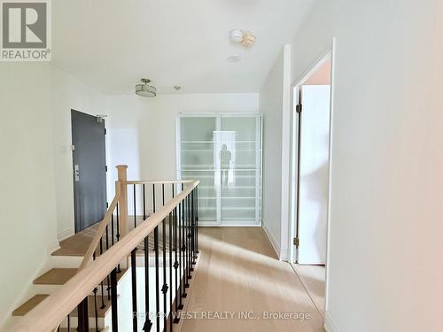 Uph1 - 25 Fairview Road W, Mississauga, ON - Indoor Photo Showing Other Room