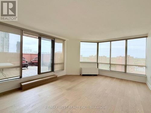 Uph1 - 25 Fairview Road W, Mississauga, ON - Indoor Photo Showing Other Room