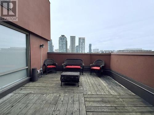 Uph1 - 25 Fairview Road W, Mississauga, ON - Outdoor With Deck Patio Veranda With Exterior