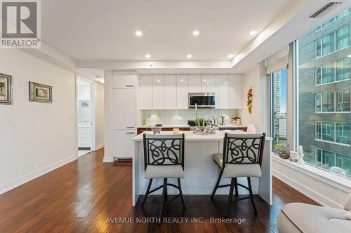 601 - 111 Champagne Avenue S, Ottawa, ON - Indoor Photo Showing Kitchen With Upgraded Kitchen