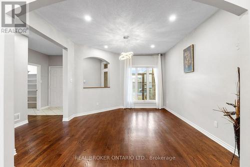 Living room and front foyer - 2014 Jasper Avenue, Ottawa, ON - Indoor Photo Showing Other Room