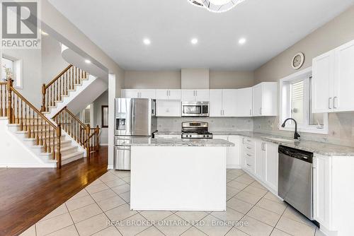 Abundant storage space - 2014 Jasper Avenue, Ottawa, ON - Indoor Photo Showing Kitchen