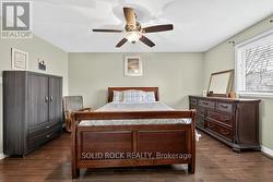 MASTER BEDROOM - 
