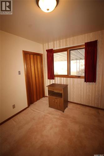 175 6Th Avenue W, Shaunavon, SK - Indoor Photo Showing Other Room