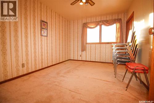 175 6Th Avenue W, Shaunavon, SK - Indoor Photo Showing Other Room