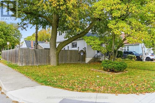 58 Seven Oaks Drive, Hamilton, ON - Outdoor