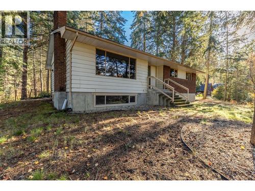 4019 Miller Road, Kelowna, BC - Outdoor