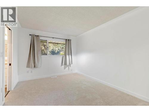 4019 Miller Road, Kelowna, BC - Indoor Photo Showing Other Room