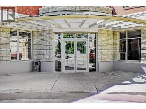 1160 Bernard Avenue Unit# 1209, Kelowna, BC - Outdoor