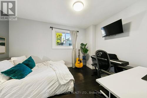 2251 Carol Road, Oakville, ON - Indoor Photo Showing Bedroom
