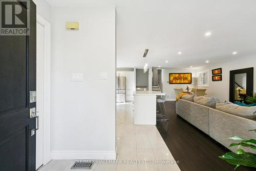 2251 Carol Road, Oakville, ON - Indoor