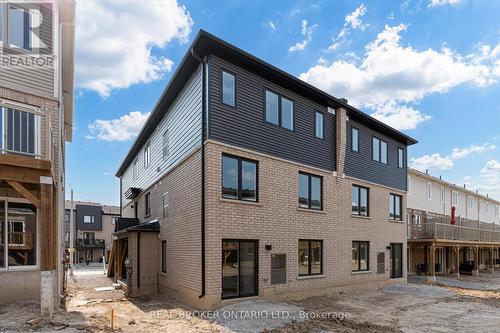 6 - 32 Wagon Lane N, Barrie, ON - Outdoor With Exterior