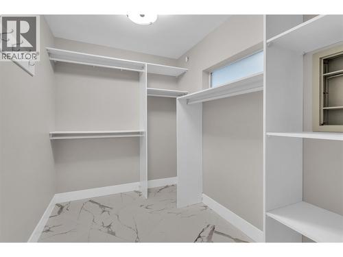 3865 Truswell Road Unit# 505, Kelowna, BC - Indoor With Storage