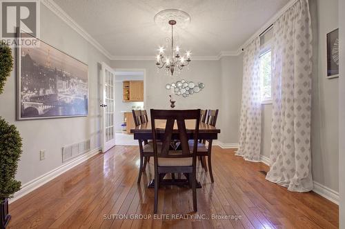 411 The Thicket, Mississauga, ON - Indoor Photo Showing Dining Room