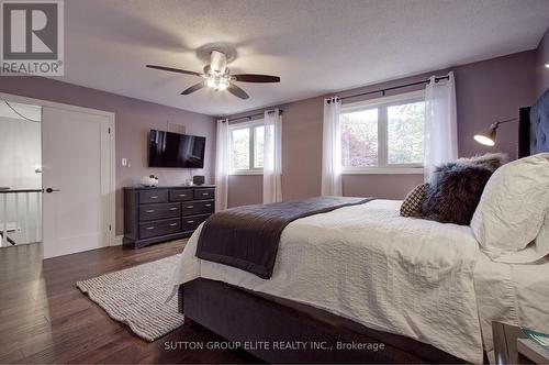 411 The Thicket, Mississauga, ON - Indoor Photo Showing Bedroom