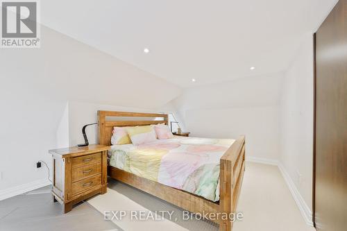 3 - 80 Barton Street, London East (East F), ON - Indoor Photo Showing Bedroom