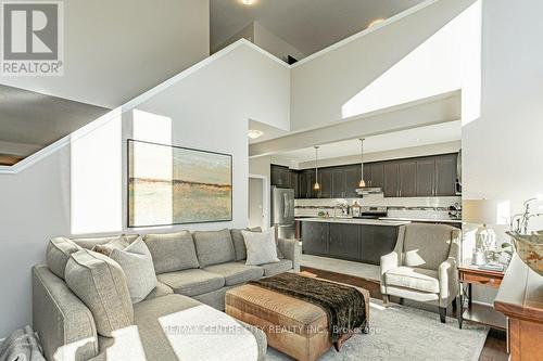 150 Queen Street, Middlesex Centre (Komoka), ON - Indoor Photo Showing Living Room