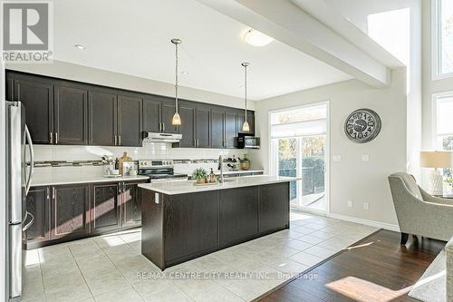 150 Queen Street, Middlesex Centre (Komoka), ON - Indoor Photo Showing Kitchen With Upgraded Kitchen