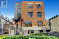 7 - 199 COLUMBUS AVENUE  Ottawa, ON K1K 1P7