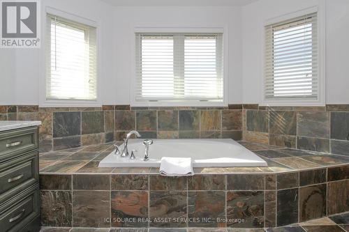 260 O'Dette Road, Peterborough, ON - Indoor Photo Showing Bathroom