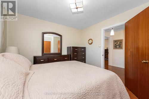 1282 Heron Road, Ottawa, ON - Indoor Photo Showing Bedroom