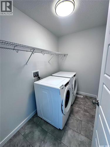 2953 Bellegarde Crescent, Regina, SK - Indoor Photo Showing Laundry Room