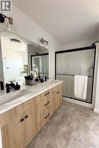 2953 Bellegarde Crescent, Regina, SK - Indoor