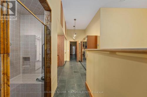 74 Butternut Drive, Kawartha Lakes (Fenelon), ON - Indoor Photo Showing Bathroom