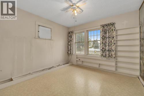 1754 Ethel Street, Kelowna, BC - Indoor Photo Showing Other Room