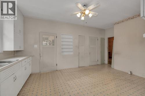 1754 Ethel Street, Kelowna, BC - Indoor