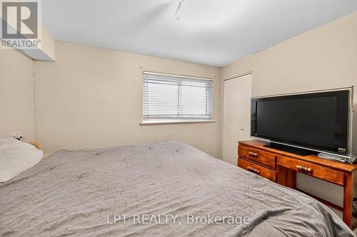 14 Caledon Crescent, Brampton, ON - Indoor Photo Showing Bedroom