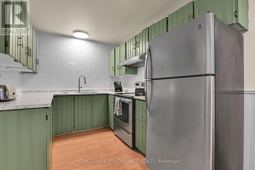 25 - 168 Salter Crescent, Ottawa, ON - Indoor Photo Showing Kitchen With Upgraded Kitchen