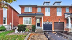 242 MARBLE PLACE W  Newmarket, ON L3X 2Y3