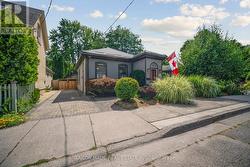 4 LESLIE STREET  London North, ON N6H 1H9