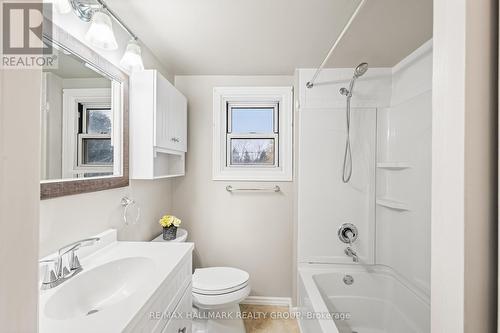 2028 Othello Avenue, Ottawa, ON - Indoor Photo Showing Bathroom