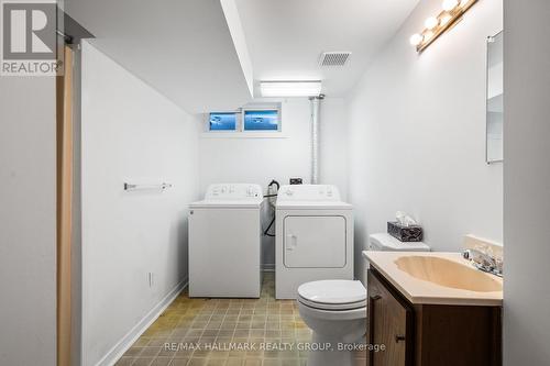 2028 Othello Avenue, Ottawa, ON - Indoor Photo Showing Laundry Room