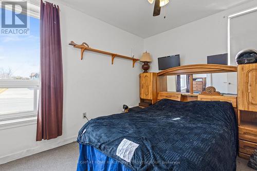6745 Main Street, Whitchurch-Stouffville, ON - Indoor Photo Showing Bedroom