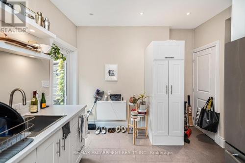 319 Hunter Street W, Hamilton, ON - Indoor