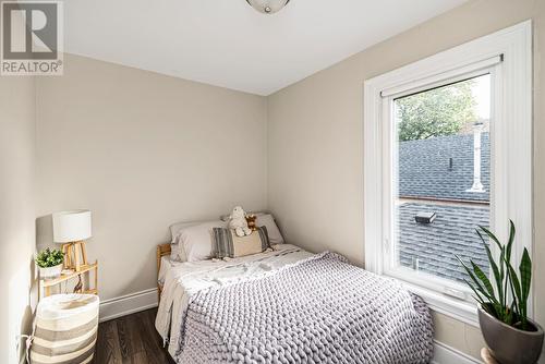 319 Hunter Street W, Hamilton, ON - Indoor Photo Showing Bedroom