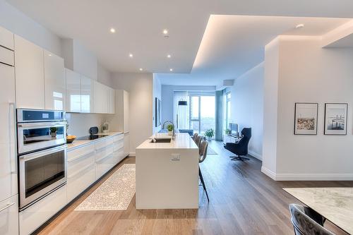 Vue d'ensemble - 2004-255 Rue Étienne-Lavoie, Laval (Sainte-Dorothée), QC - Indoor Photo Showing Kitchen With Upgraded Kitchen