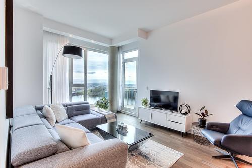 Salon - 2004-255 Rue Étienne-Lavoie, Laval (Sainte-Dorothée), QC - Indoor Photo Showing Living Room