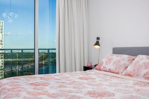 Chambre à coucher principale - 2004-255 Rue Étienne-Lavoie, Laval (Sainte-Dorothée), QC - Indoor Photo Showing Bedroom