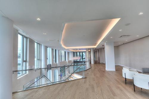 Hall d'entrée/Vestibule - 2004-255 Rue Étienne-Lavoie, Laval (Sainte-Dorothée), QC - Indoor Photo Showing Other Room
