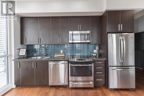 Lph07 - 2200 Lakeshore Boulevard W, Toronto, ON - Indoor Photo Showing Kitchen With Stainless Steel Kitchen With Upgraded Kitchen
