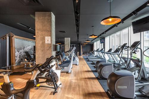 Exercise room - 315-738 Rue St-Paul O., Montréal (Ville-Marie), QC - Indoor Photo Showing Gym Room