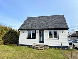 9 Shingwauk Drive  Manitouwadge, ON P0T 2C0