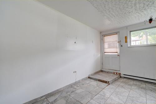 Hall d'entrée/Vestibule - 8913  - 15 2E Avenue, Montréal (Villeray/Saint-Michel/Parc-Extension), QC - Indoor Photo Showing Other Room