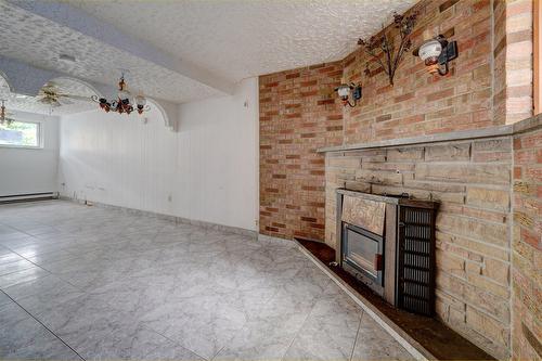 Vue d'ensemble - 8913  - 15 2E Avenue, Montréal (Villeray/Saint-Michel/Parc-Extension), QC - Indoor With Fireplace