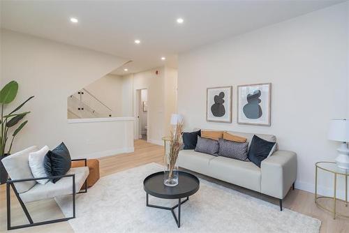 942 Mcmillan Ave, Winnipeg, MB 